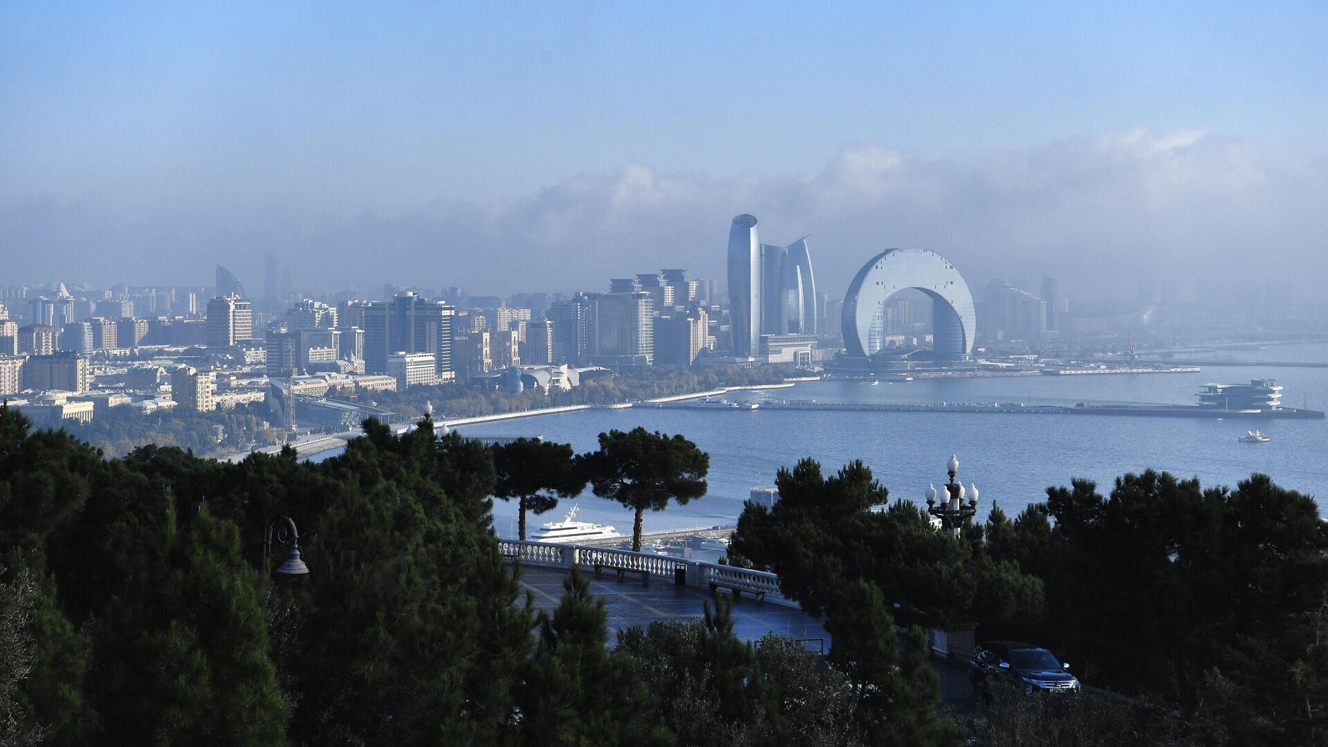 Париж создает шпионскую сеть в Баку, заявили в СГБ Азербайджана