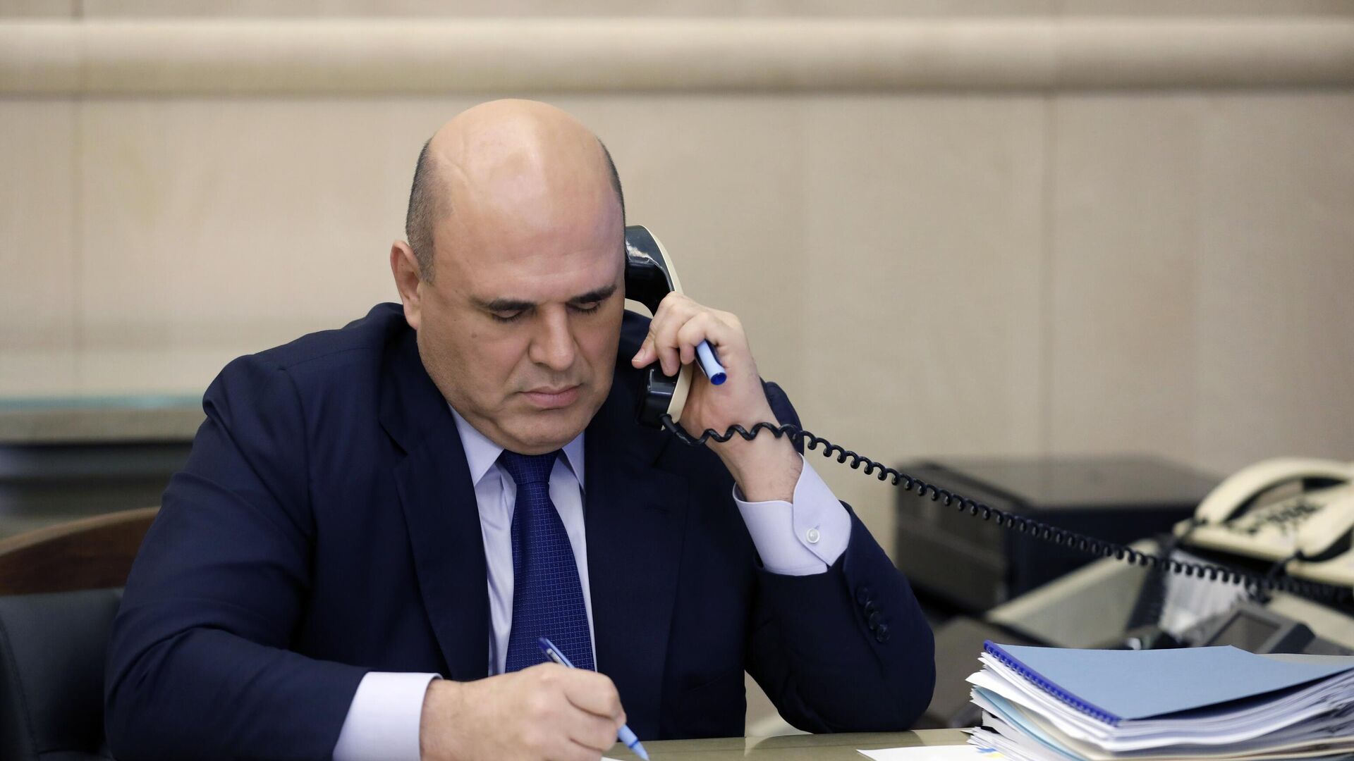 Мишустин провел телефонный разговор с новым премьер-министром Казахстана