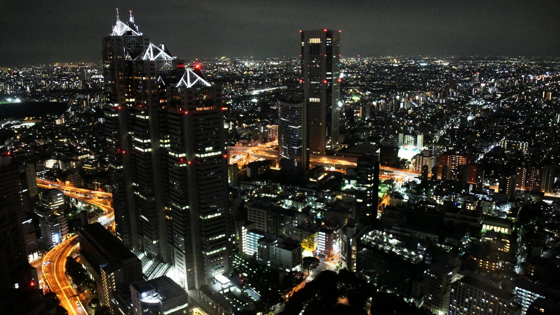 Япония впервые за пять лет столкнулась с рецессией в экономике