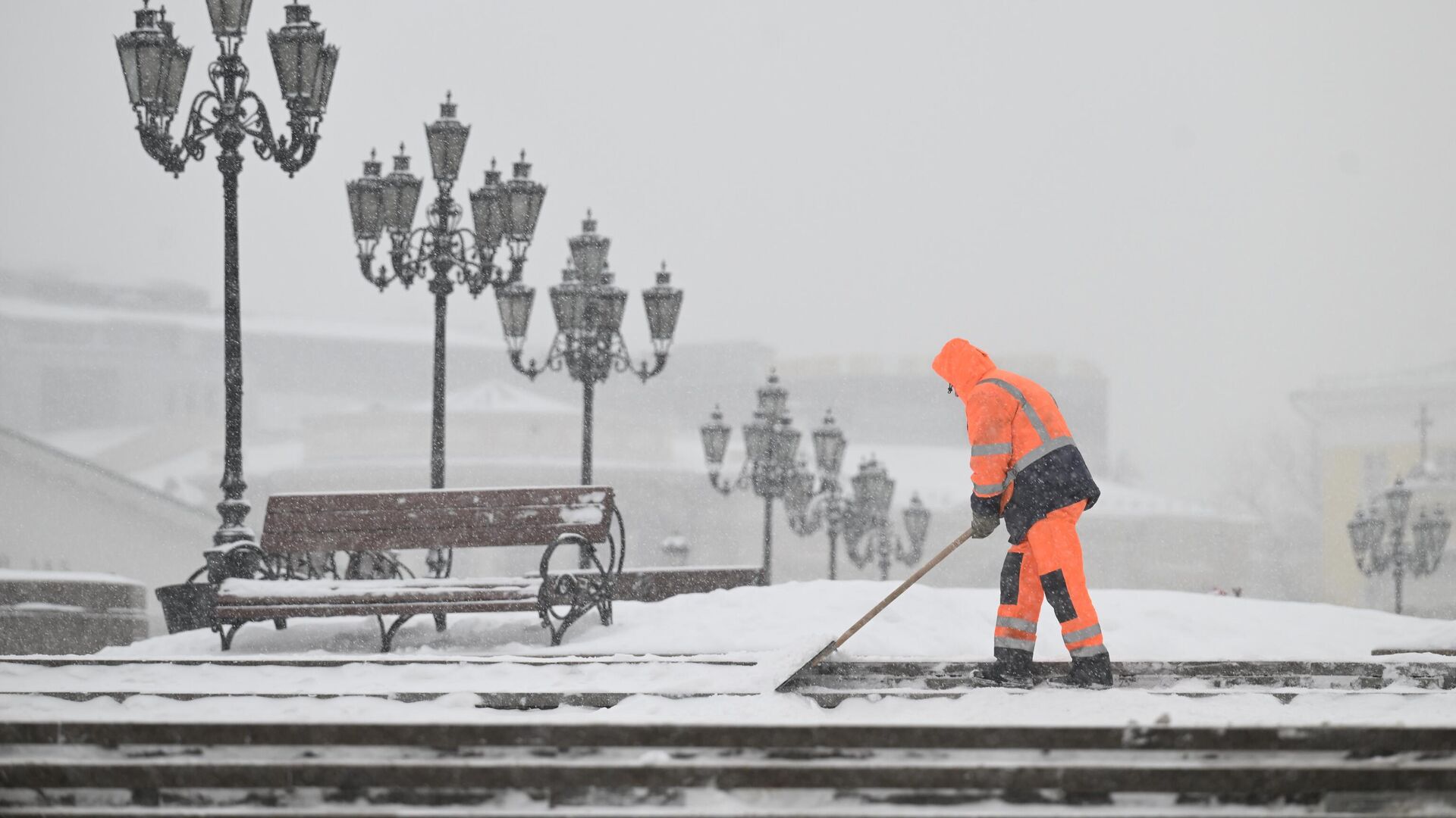 Более трети от месячной нормы снега принес снегопад на запад Подмосковья